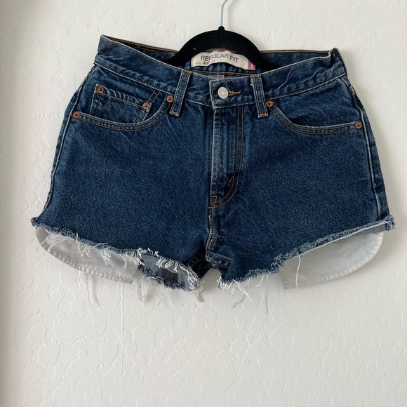 Vintage Levis 505 Dark Wash Denim Cutoff Jeans - Picture 5 of 8